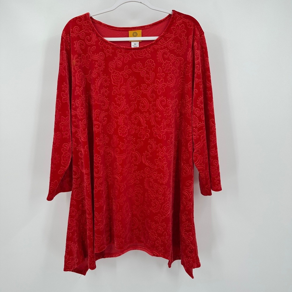 Womens Red Embossed Velvet Tunic Top Size 2X Festive Boho Romantic Textured